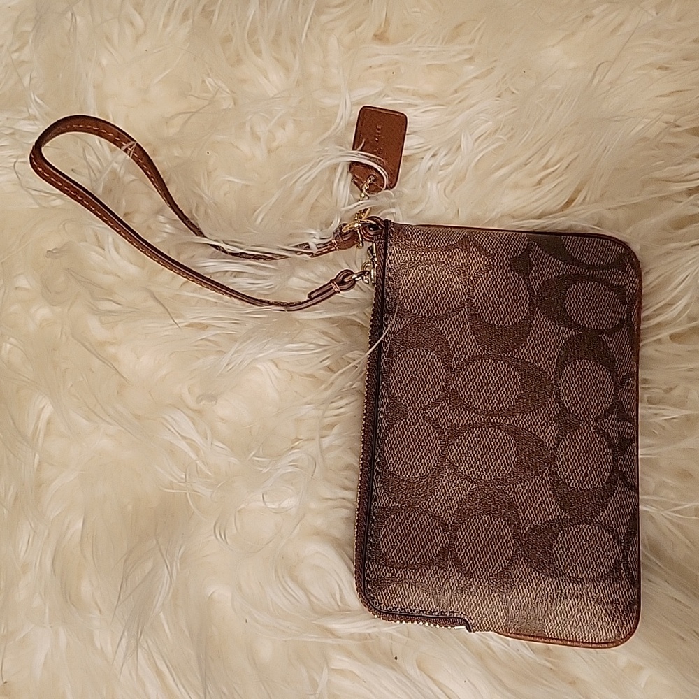 Coach wristlet - Picture 2 of 2